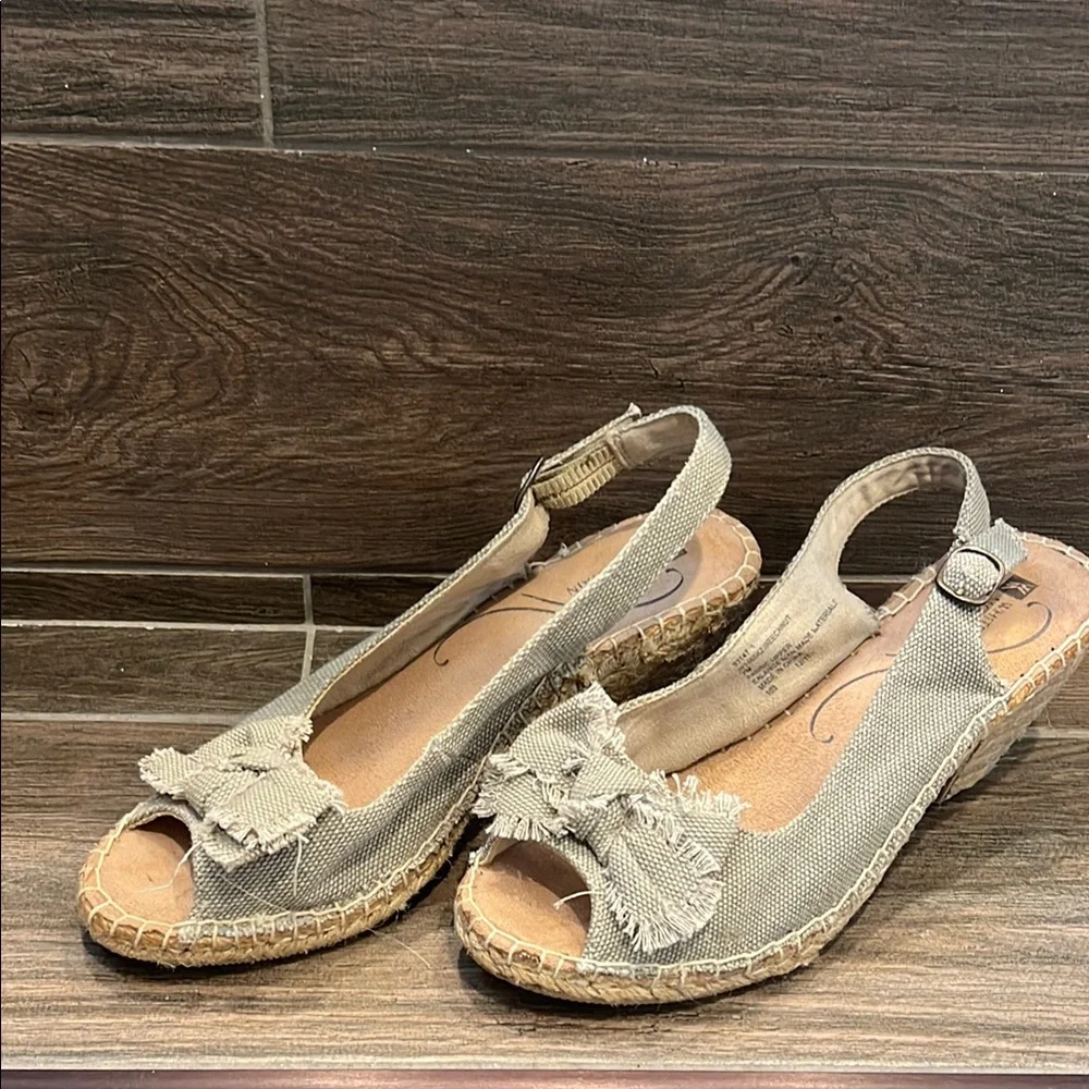 White Mountain Mossy Gray Fabric Espadrille Sandals with Bow Detail